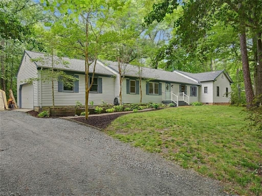 Photo of 8172 Manor Drive, Gloucester, VA 23061 (MLS # 10640290)
