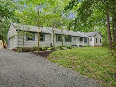 Photo of 8172 Manor Drive, Gloucester, VA 23061 (MLS # 10640290)