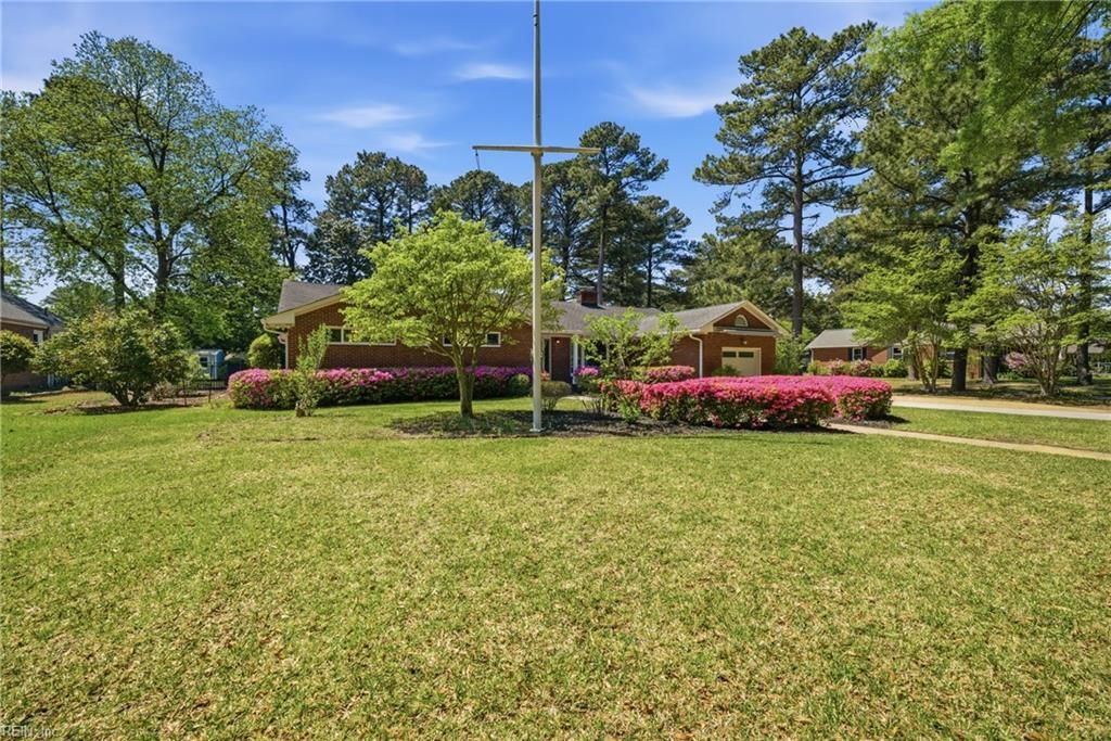 Photo of 501 Suburban Parkway, Norfolk, VA 23505 (MLS # 10629472)