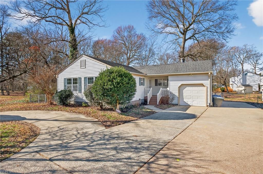 Photo of 665 Harpersville Road, Newport News, VA 23601 (MLS # 10617766)