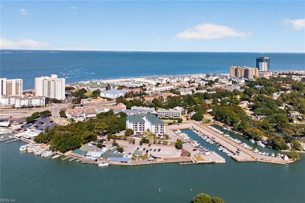 Photo of 2140 Vista Circle #301, Virginia Beach, VA 23451 (MLS # 10658721)