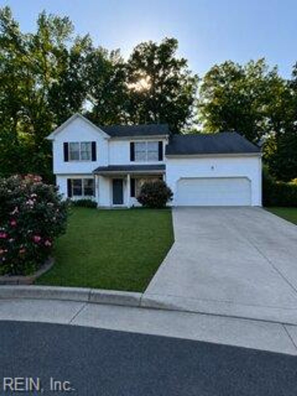 Photo of 302 Arbor Bluff Cove, Suffolk, VA 23434 (MLS # 10636189)