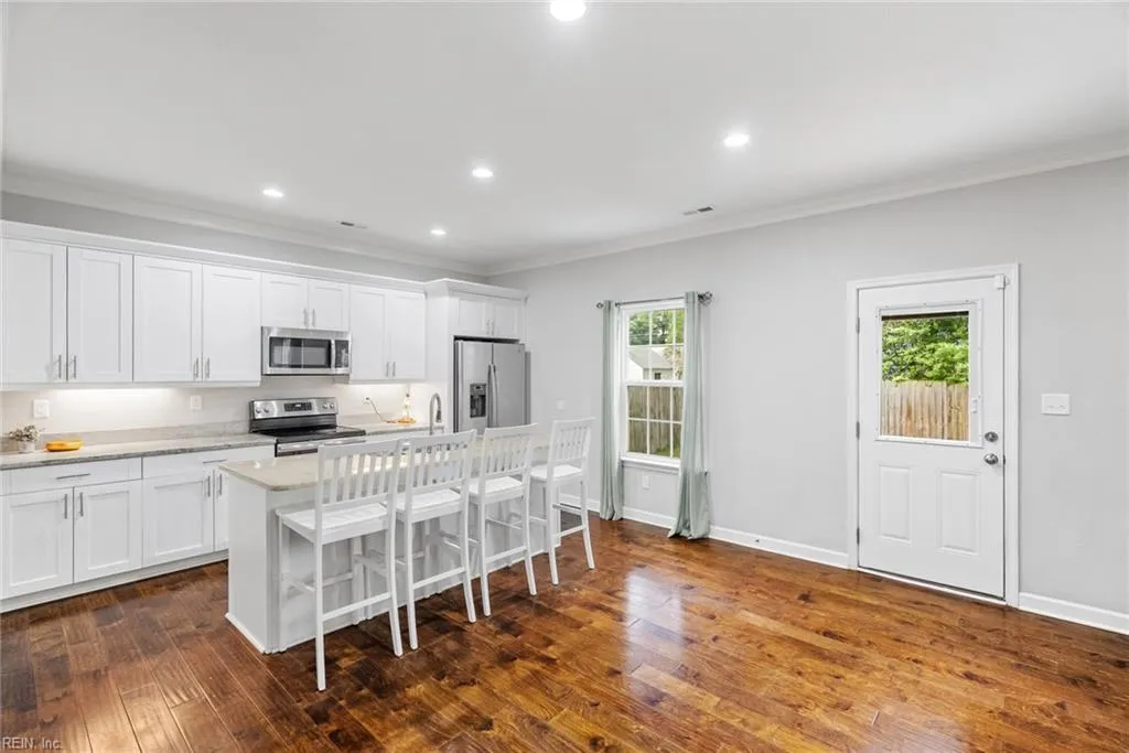 Norfolk, Virginia 23518, United States, 4 Bedrooms Bedrooms, ,3 BathroomsBathrooms,Residential,Pending,134201