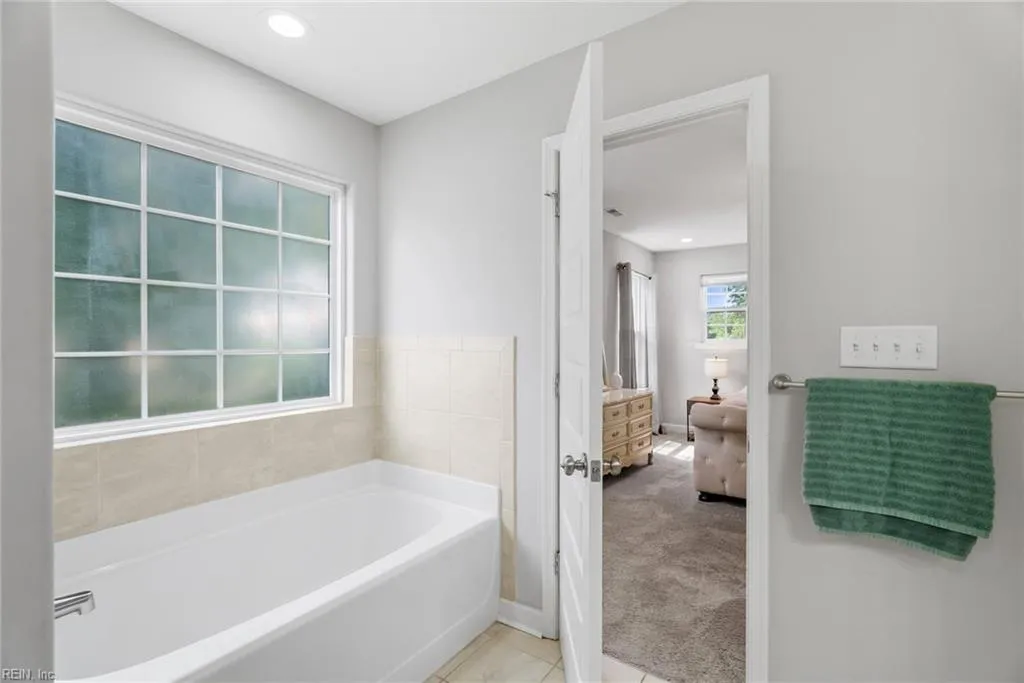 Norfolk, Virginia 23518, United States, 4 Bedrooms Bedrooms, ,3 BathroomsBathrooms,Residential,Pending,134201