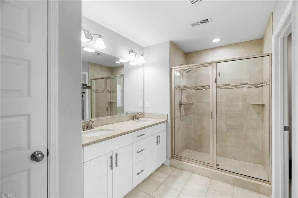 Norfolk, Virginia 23518, United States, 4 Bedrooms Bedrooms, ,3 BathroomsBathrooms,Residential,Pending,134201