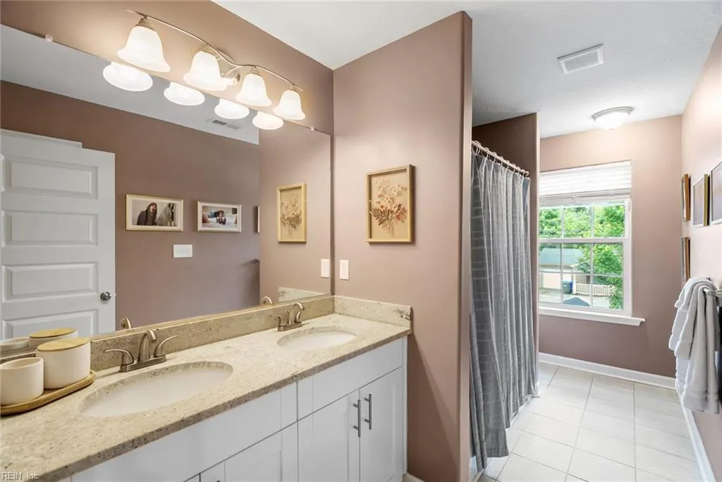 Norfolk, Virginia 23518, United States, 4 Bedrooms Bedrooms, ,3 BathroomsBathrooms,Residential,Pending,134201