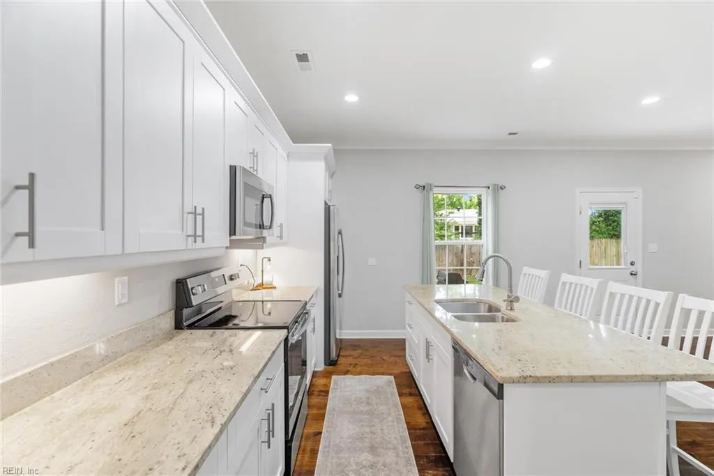 Norfolk, Virginia 23518, United States, 4 Bedrooms Bedrooms, ,3 BathroomsBathrooms,Residential,Pending,134201