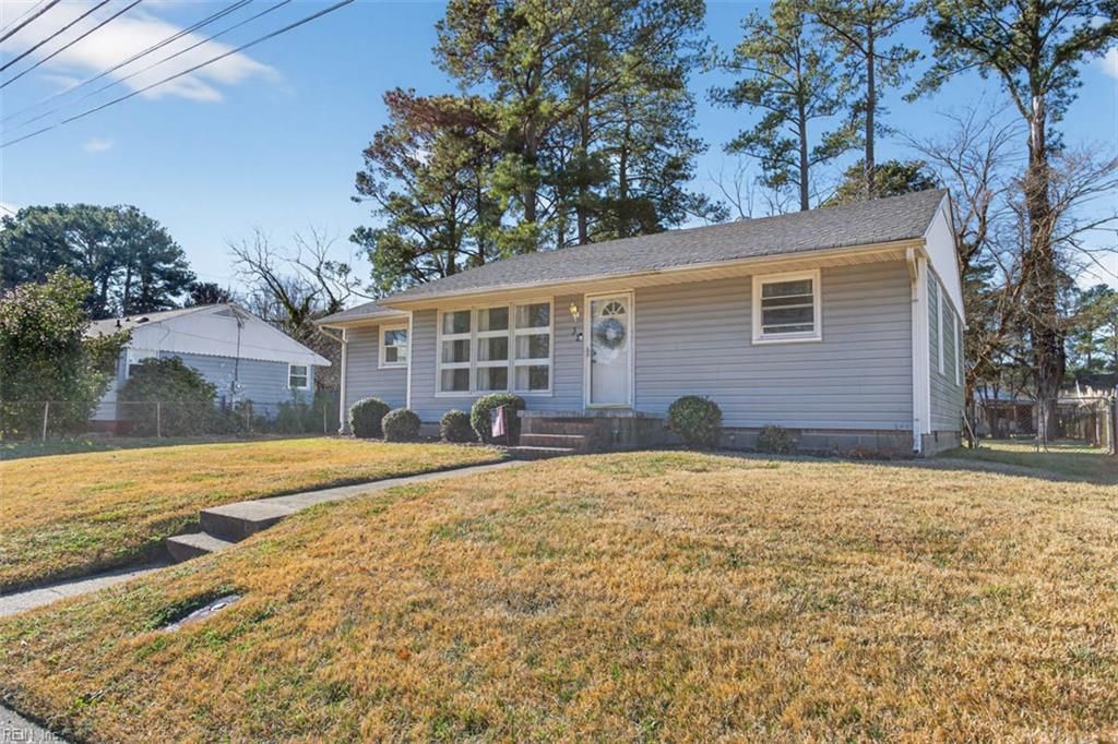 Photo of 32 Warren Drive, Portsmouth, VA 23701 (MLS # 10616379)