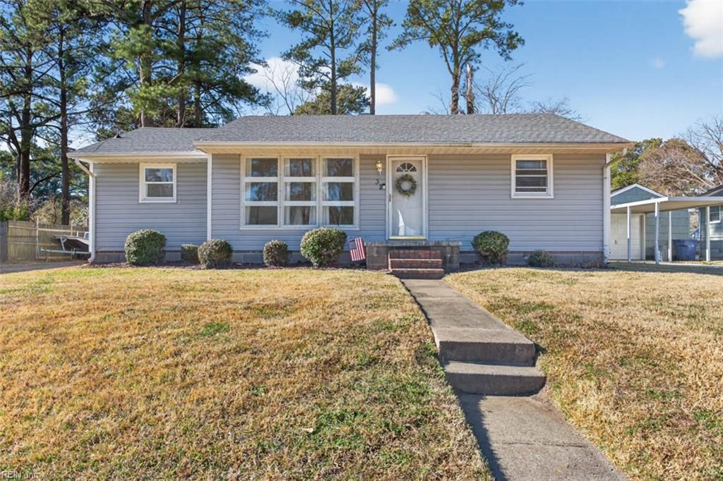Photo of 32 Warren Drive, Portsmouth, VA 23701 (MLS # 10616379)