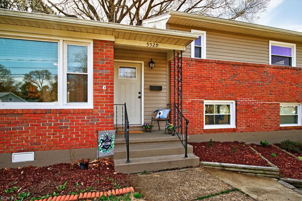 Photo of 5529 Forest View Drive, Virginia Beach, VA 23455 (MLS # 10624790)