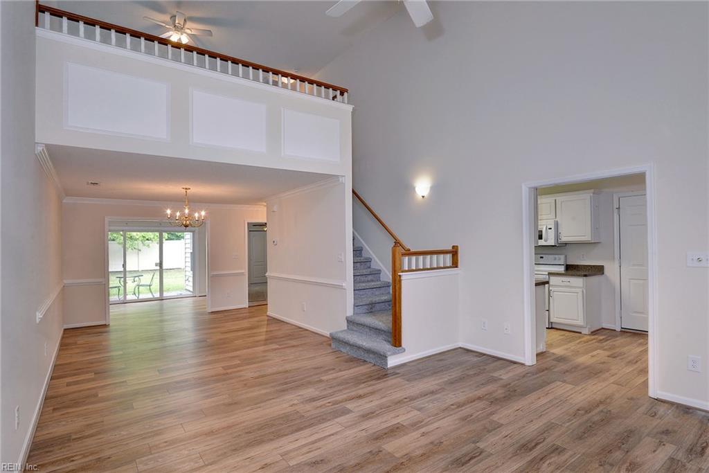 52 Claiborne DR