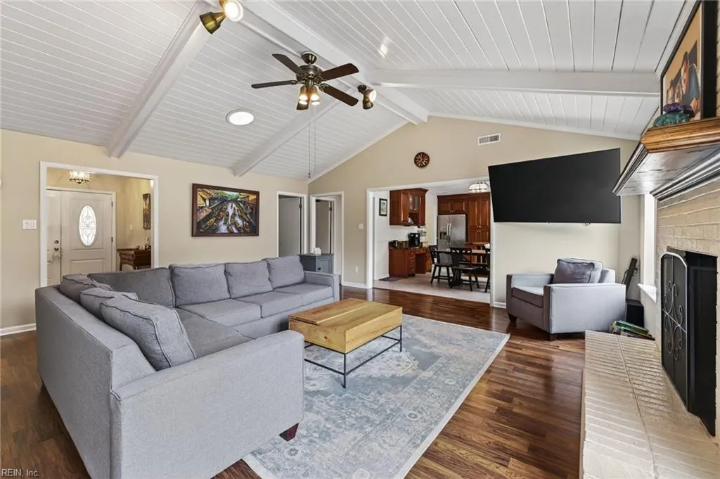 Virginia Beach, Virginia 23454, United States, 4 Bedrooms Bedrooms, ,2 BathroomsBathrooms,Residential,Pending,250596