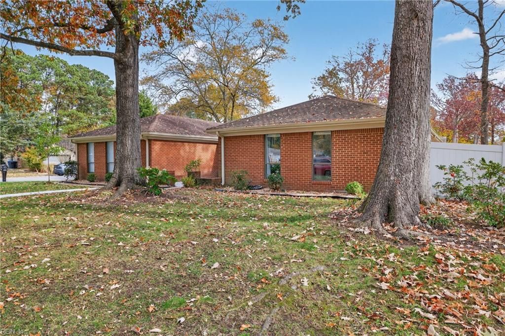 Photo of 1008 Timber Court, Virginia Beach, VA 23454 (MLS # 10612018)