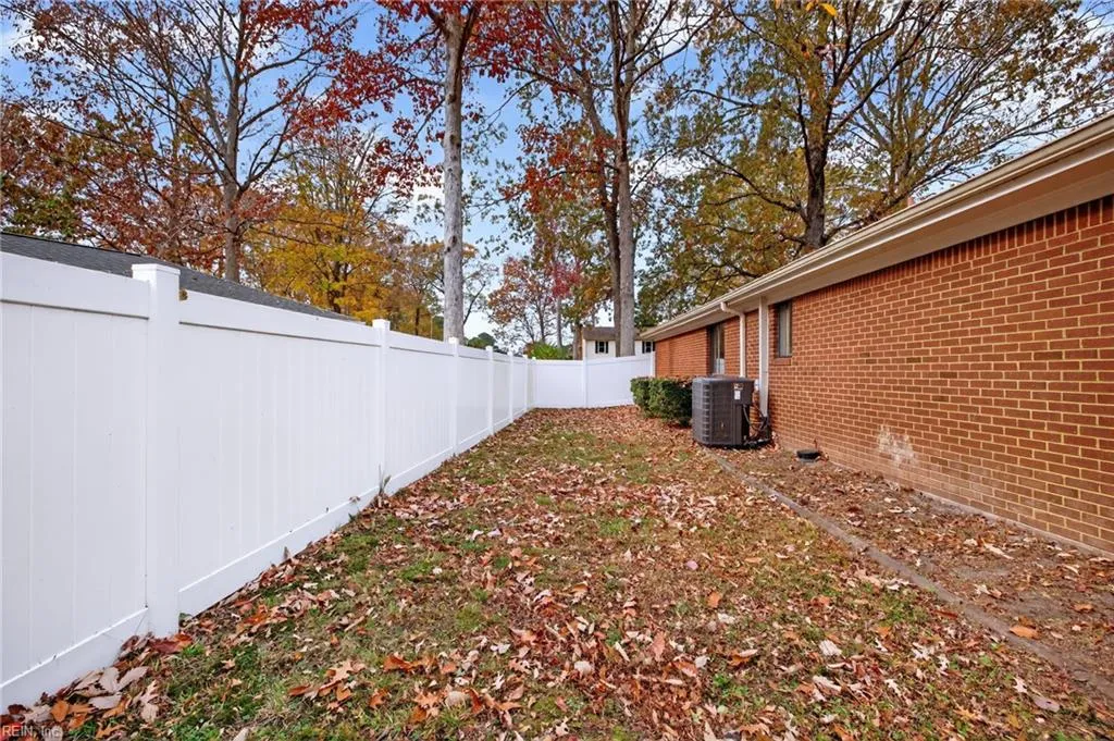 Virginia Beach, Virginia 23454, United States, 4 Bedrooms Bedrooms, ,2 BathroomsBathrooms,Residential,Pending,250596