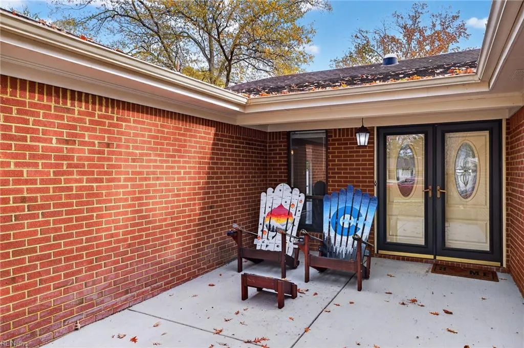 Virginia Beach, Virginia 23454, United States, 4 Bedrooms Bedrooms, ,2 BathroomsBathrooms,Residential,Pending,250596