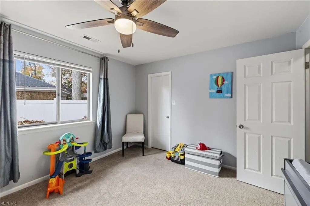 Virginia Beach, Virginia 23454, United States, 4 Bedrooms Bedrooms, ,2 BathroomsBathrooms,Residential,Pending,250596