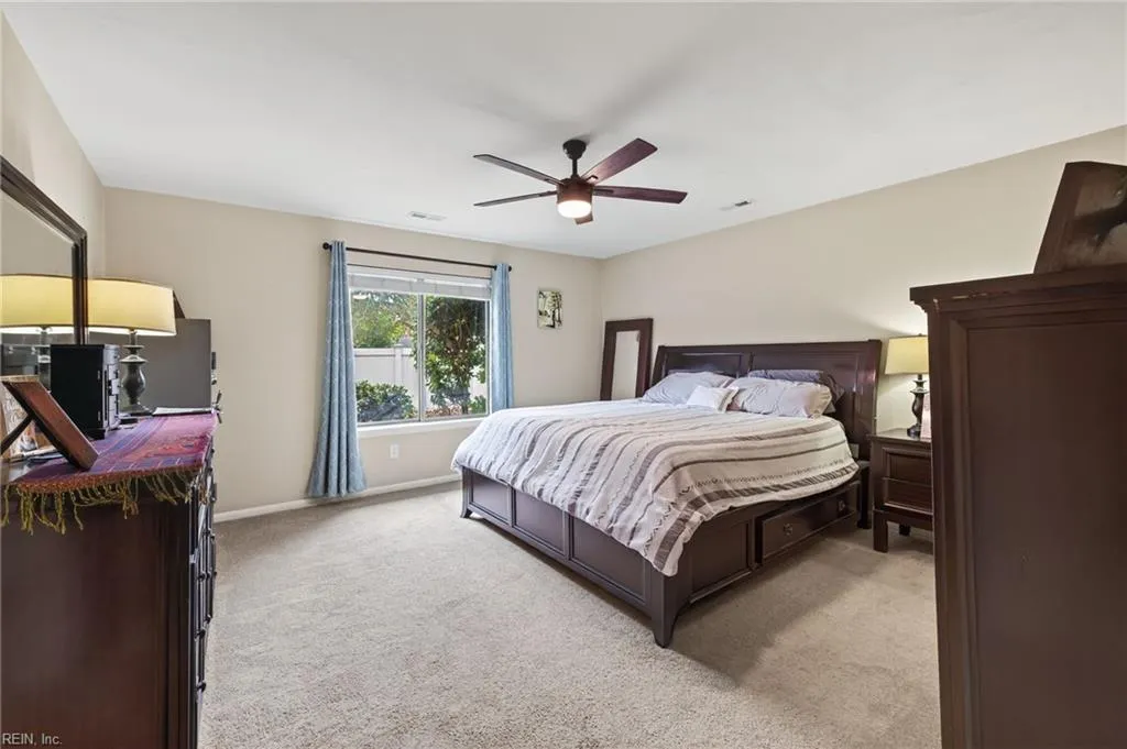 Virginia Beach, Virginia 23454, United States, 4 Bedrooms Bedrooms, ,2 BathroomsBathrooms,Residential,Pending,250596