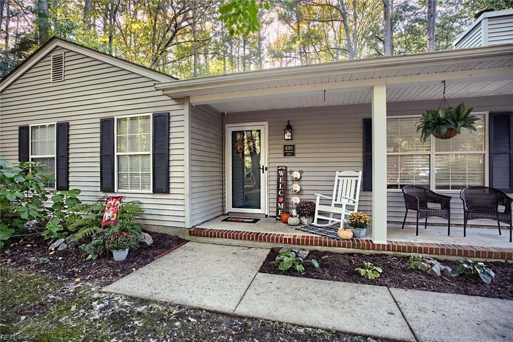 Photo of 4283 Bufflehead Drive, Gloucester, VA 23061 (MLS # 10606687)