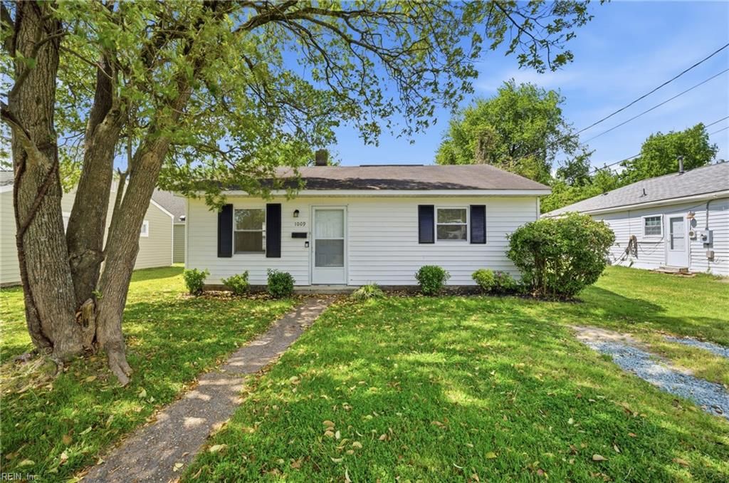 Photo of 1009 Rowe Street, Hampton, VA 23669 (MLS # 10630879)