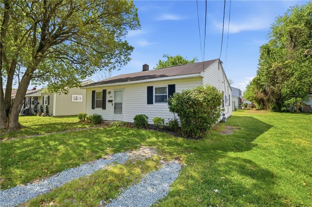 Photo of 1009 Rowe Street, Hampton, VA 23669 (MLS # 10630879)