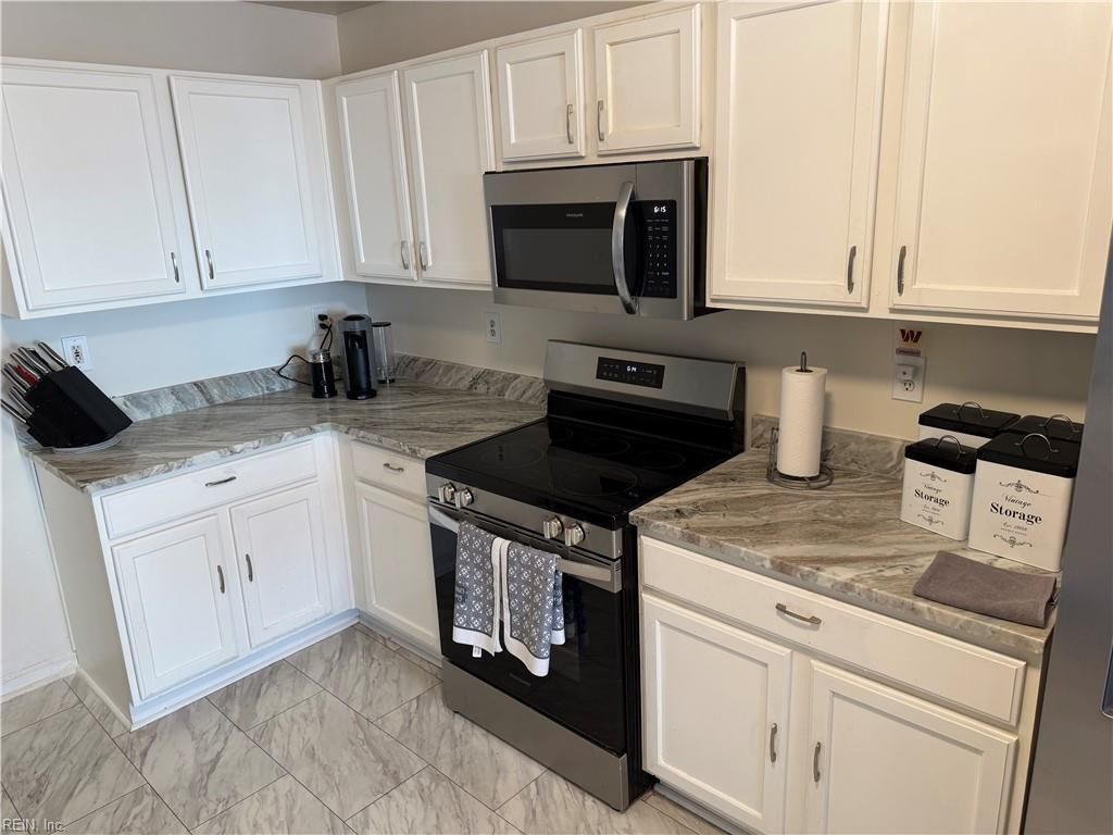 Photo of 266 Cabell Drive, Newport News, VA 23602 (MLS # 10637531)