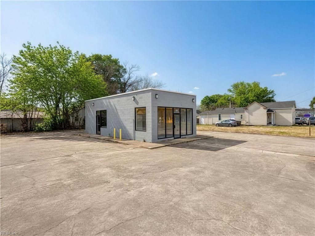 Photo of 1234 Bainbridge Boulevard, Chesapeake, VA 23324 (MLS # 10619323)