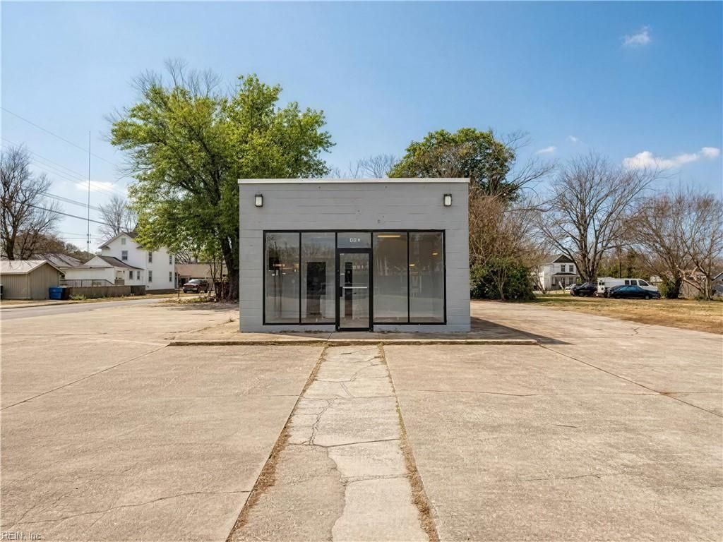 Photo of 1234 Bainbridge Boulevard, Chesapeake, VA 23324 (MLS # 10619323)