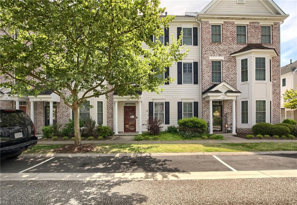 Photo of 110 Peyton Randolph Drive, Yorktown, VA 23692 (MLS # 10630451)