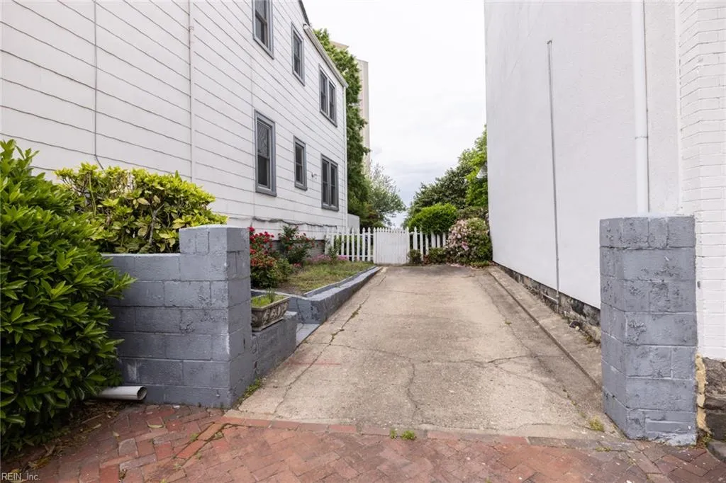 Portsmouth, Virginia 23704, United States, ,Residential,Active,112130