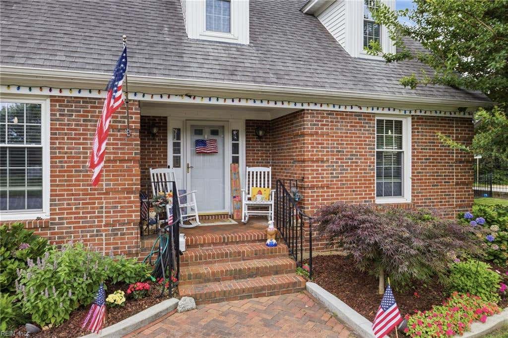 Photo of 1 N Point Drive, Portsmouth, VA 23703 (MLS # 10641822)