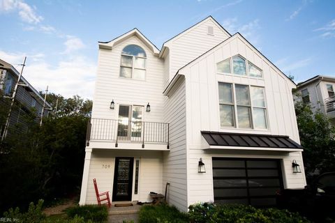 Photo of 709 Vanderbilt Avenue, Virginia Beach, VA 23451 (MLS # 10612780)