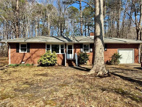 Photo of 104 Jethro Lane, Yorktown, VA 23692 (MLS # 10620095)