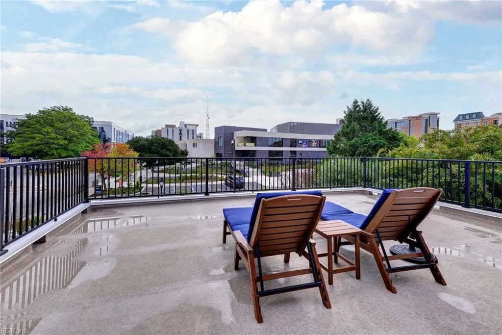 Norfolk, Virginia 23510, United States, 4 Bedrooms Bedrooms, ,4 BathroomsBathrooms,Residential,Active,223666