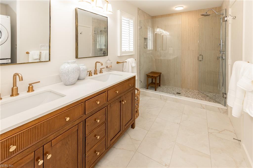 Virginia Beach, Virginia, 23451, United States, 4 Bedrooms Bedrooms, ,4 BathroomsBathrooms,Residential,Active,2044153