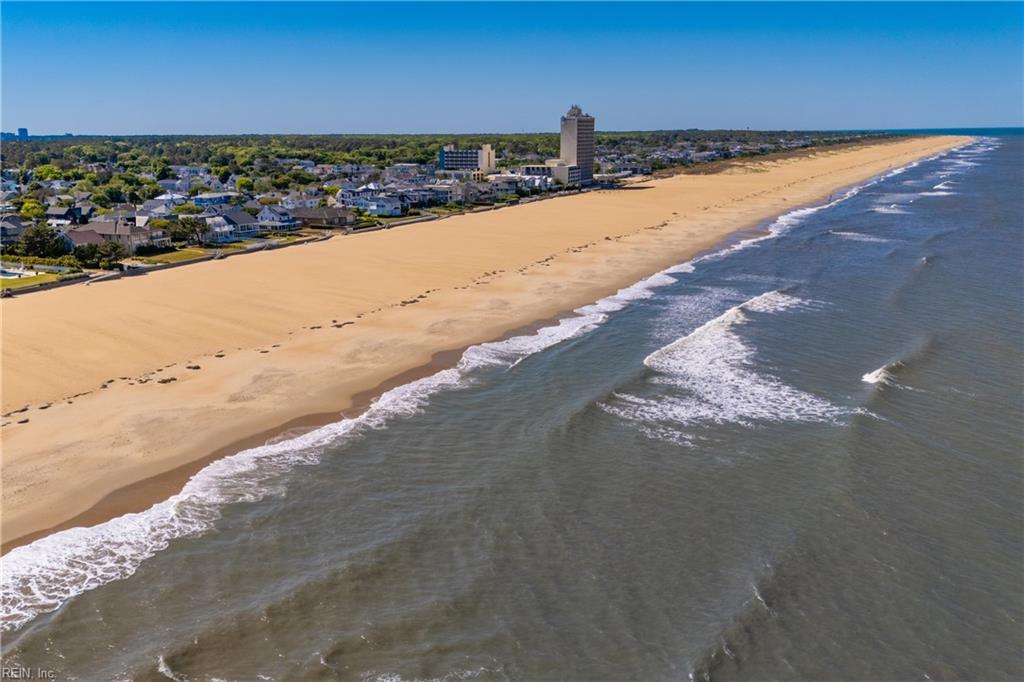 Virginia Beach, Virginia, 23451, United States, 4 Bedrooms Bedrooms, ,4 BathroomsBathrooms,Residential,Active,2044153