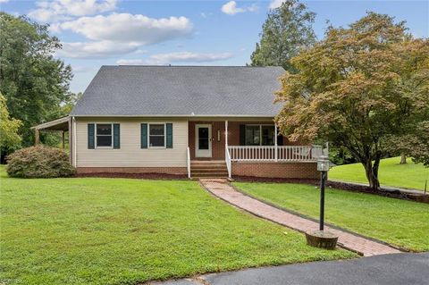 Photo of 6960 Hidden Brook Drive, Gloucester, VA 23061 (MLS # 10606346)