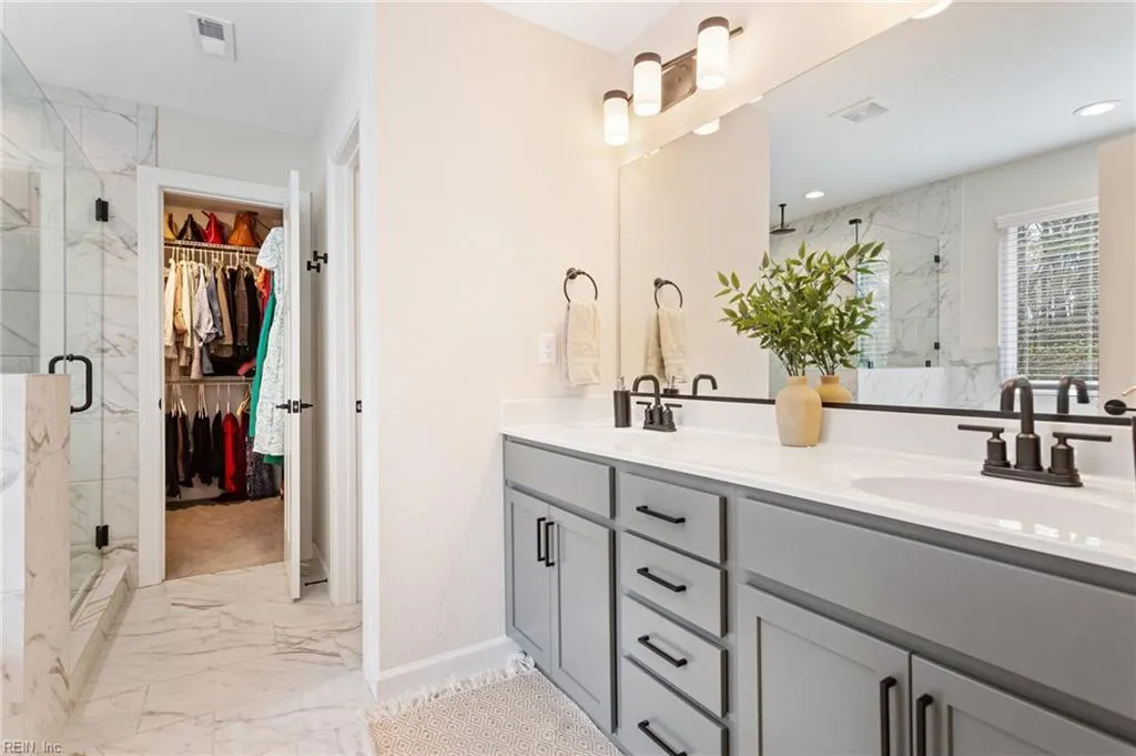 Suffolk, Virginia 23434, United States, 6 Bedrooms Bedrooms, ,4 BathroomsBathrooms,Residential,Active,104161