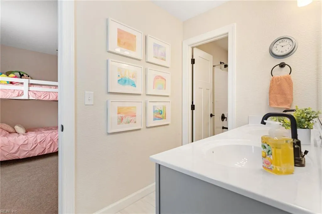 Suffolk, Virginia 23434, United States, 6 Bedrooms Bedrooms, ,4 BathroomsBathrooms,Residential,Active,104161