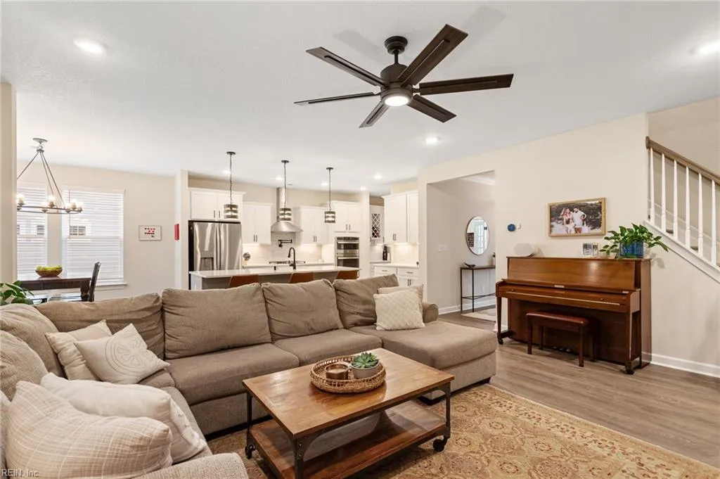 Suffolk, Virginia 23434, United States, 6 Bedrooms Bedrooms, ,4 BathroomsBathrooms,Residential,Active,104161