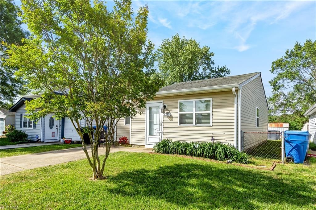 Photo of 1213 New Land Drive, Virginia Beach, VA 23453 (MLS # 10631557)