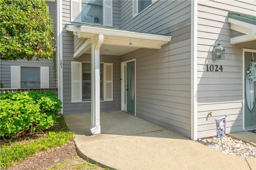 Photo of 1024 High Dunes Quay #1, Hampton, VA 23664 (MLS # 10630277)