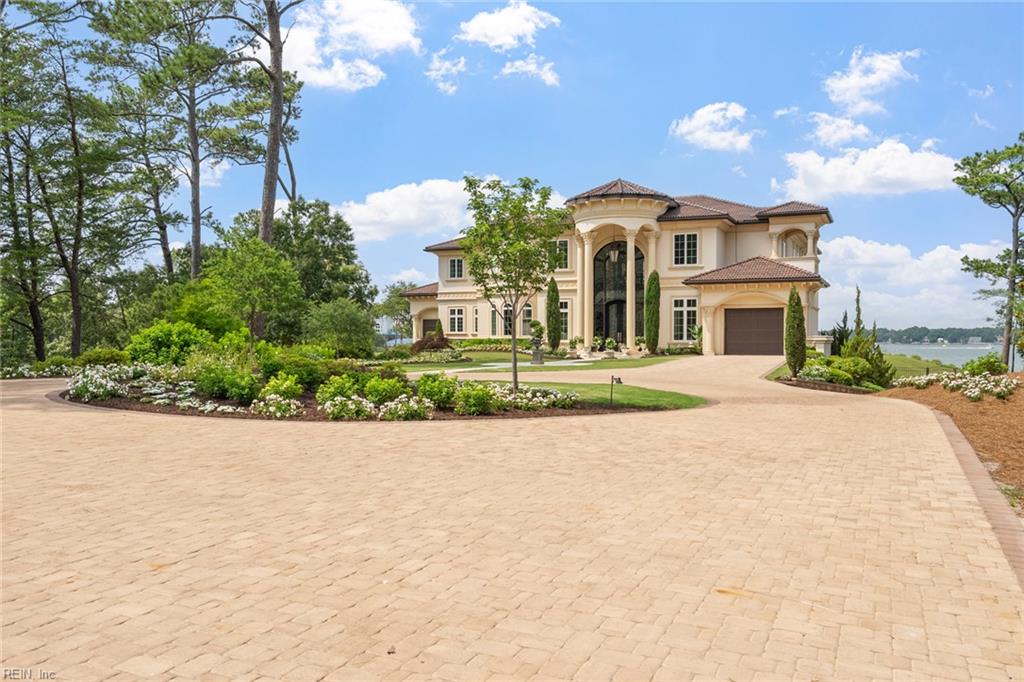 1680 Godfrey LN