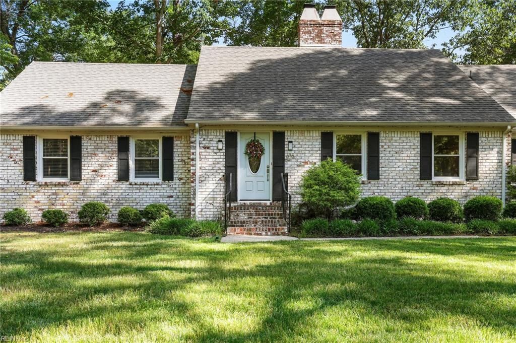 Photo of 616 Lynn Shores Drive, Virginia Beach, VA 23452 (MLS # 10635998)