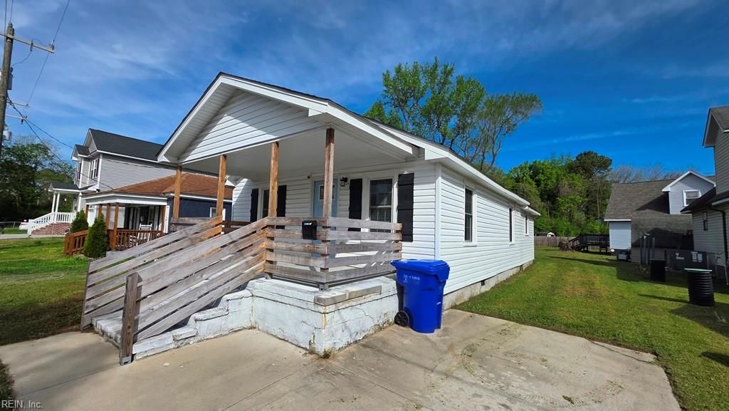 Photo of 622 Mason Avenue, Suffolk, VA 23434 (MLS # 10633455)