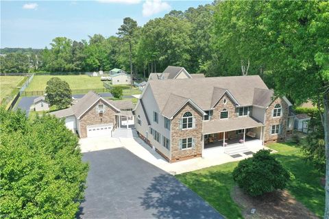 1652 Flanagans LN Virginia Beach VA 23456