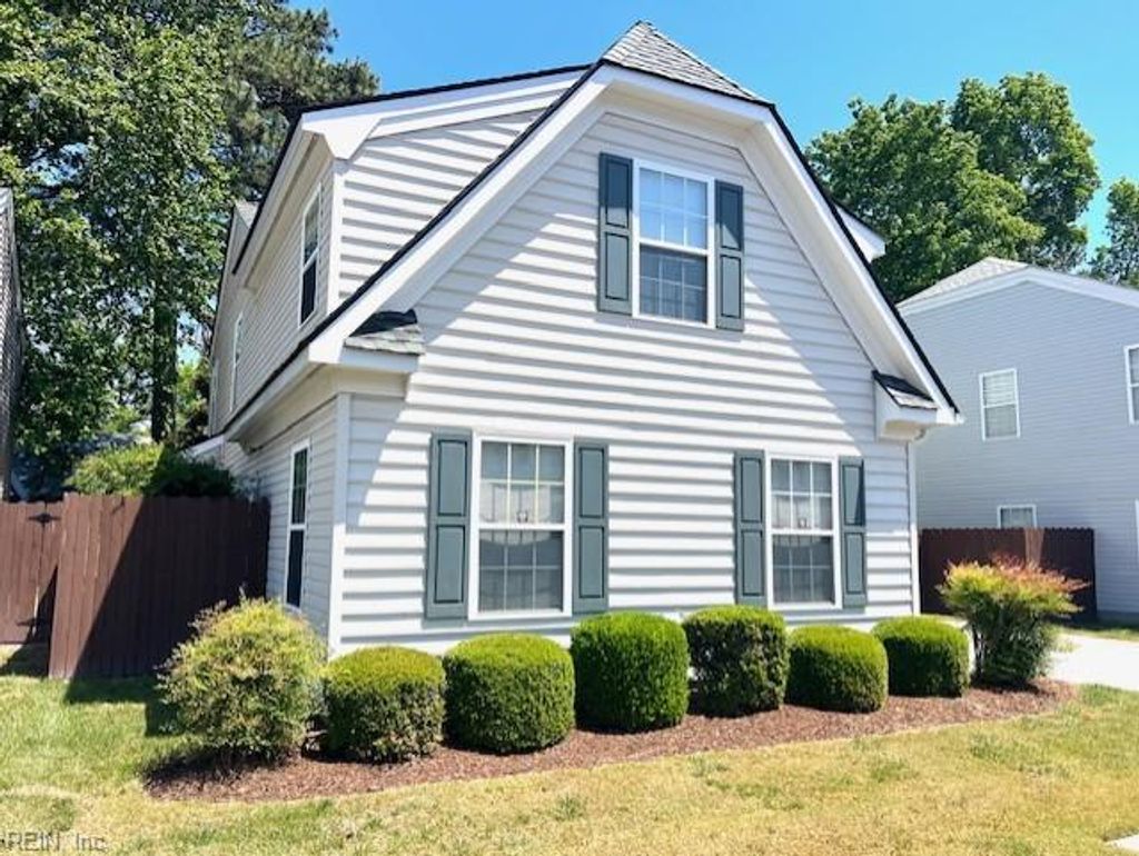 Photo of 5428 Port Royal Drive #74, Virginia Beach, VA 23462 (MLS # 10633125)