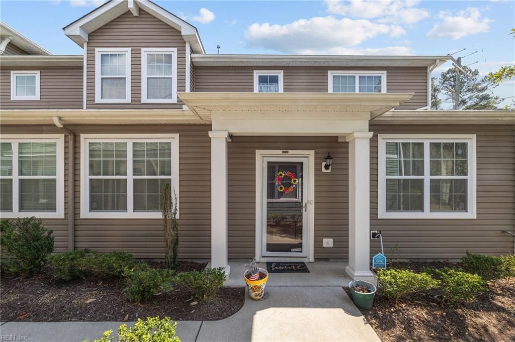 Photo of 2664 Leytonstone Drive Dr, Chesapeake, VA 23321 (MLS # 10628409)