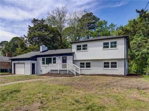 Photo of 9 Riverdale Drive, Hampton, VA 23666 (MLS # 10631230)