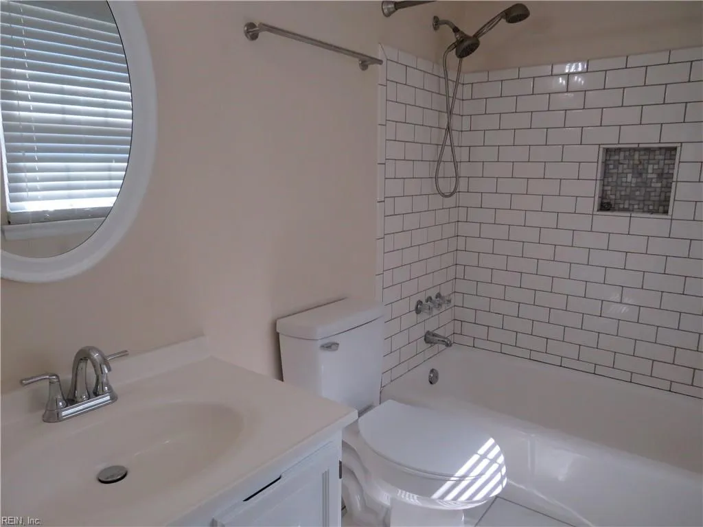Portsmouth, Virginia 23703, United States, 3 Bedrooms Bedrooms, ,3 BathroomsBathrooms,Residential,Active,11615