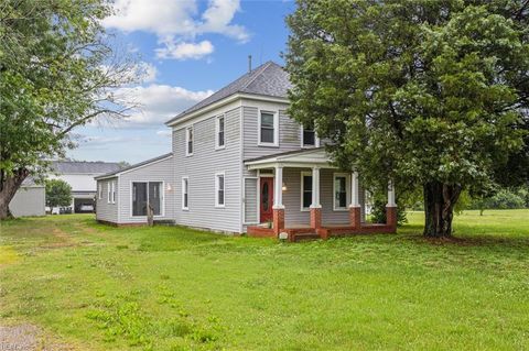 1307 Yorktown RD Yorktown VA 23693